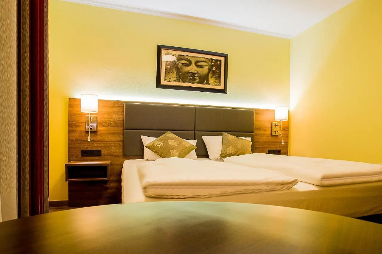 Naam Hotel & Apartments Frankfurt City-Messe Airport Francfort-sur-le-Main 3*,