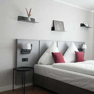Apartahotel Boutique Kaiser - &