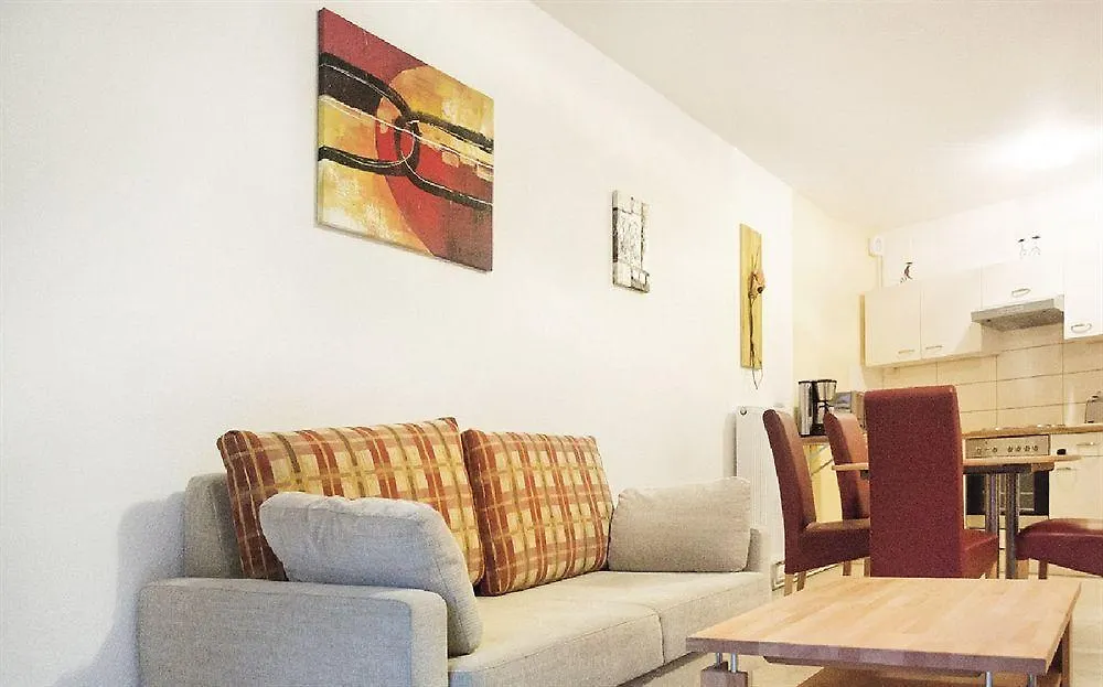 Naam Hotel & Apartments Frankfurt City-Messe Airport Frankfurt am Main 3*,