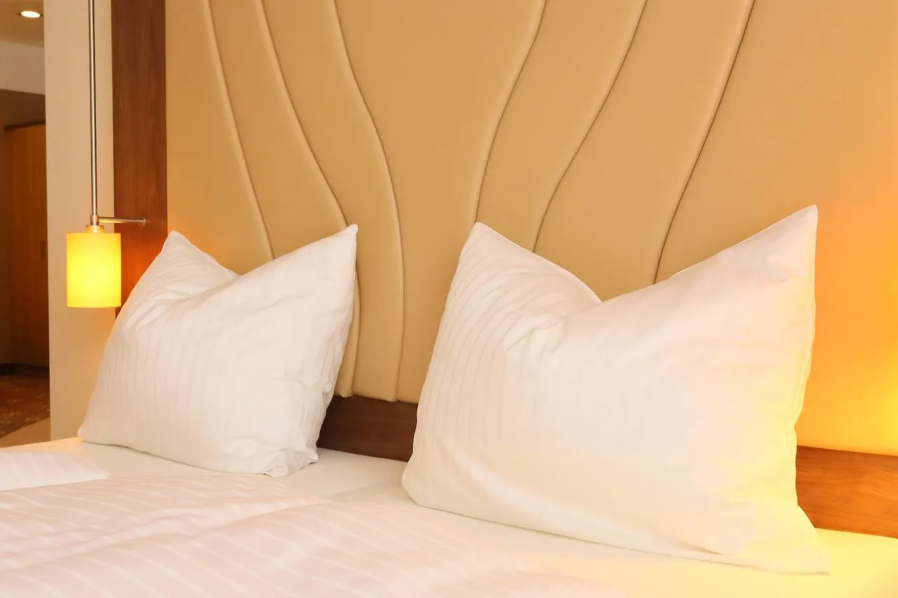 Naam Hotel & Apartments Frankfurt City-Messe Airport Frankfurt am Main 3*,