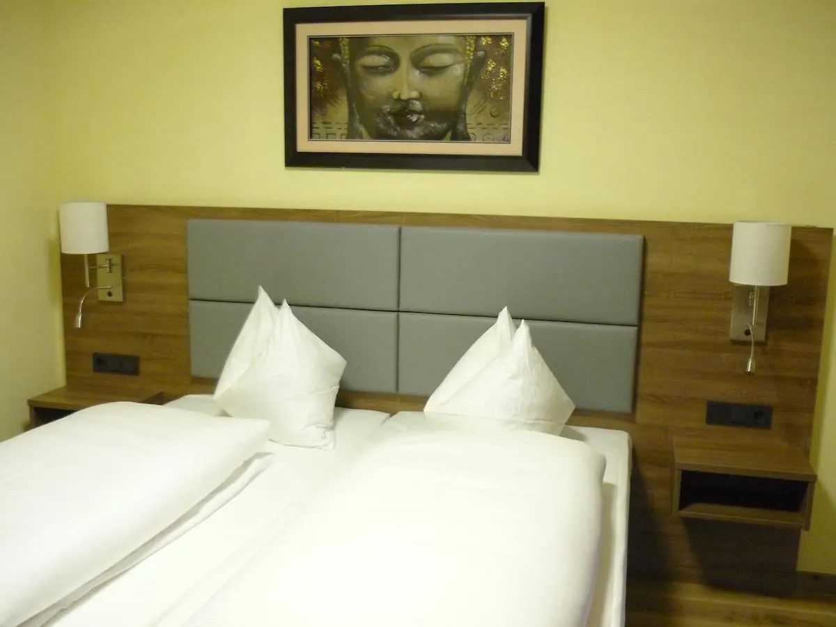 Naam Hotel & Apartments Frankfurt City-Messe Airport Frankfurt am Main