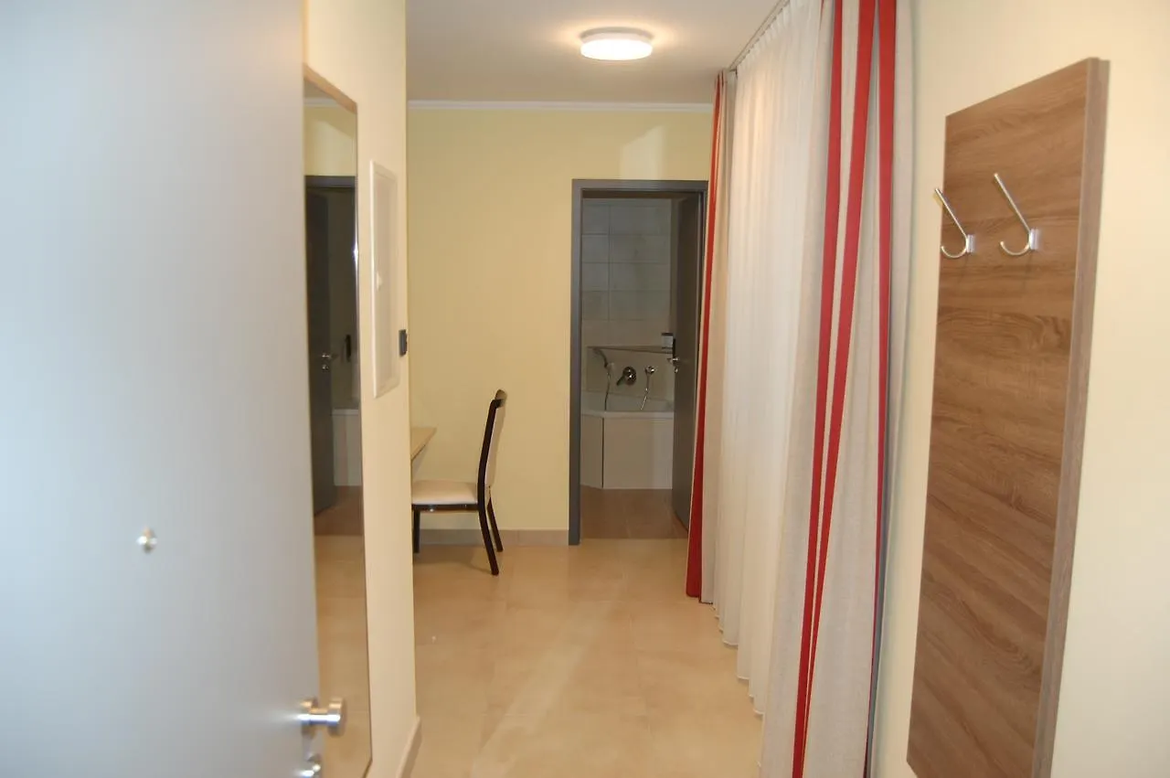 ***  Naam Hotel & Apartments Frankfurt City-Messe Airport Frankfurt am Main Tyskland