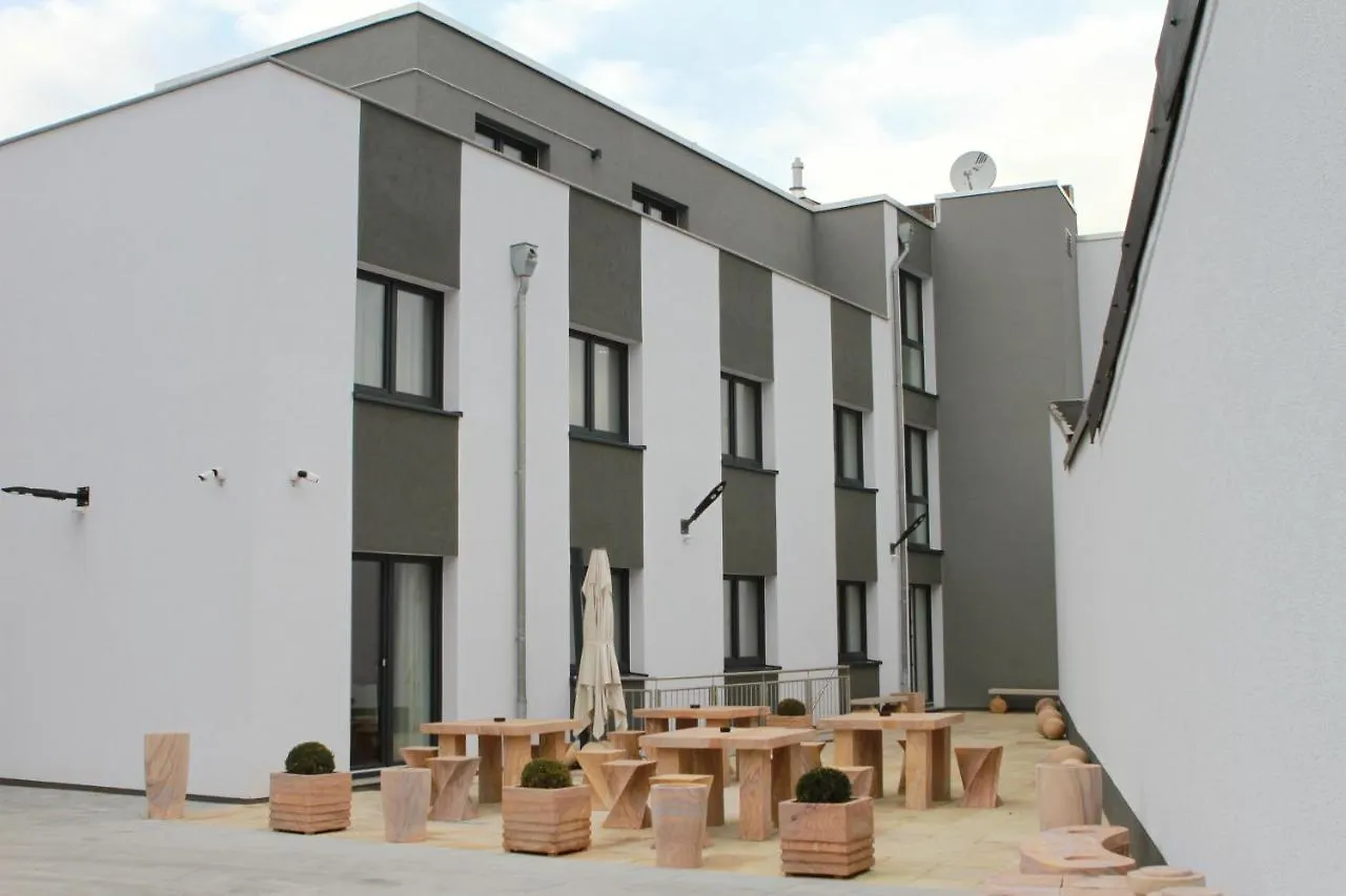 ***  Naam Hotel & Apartments Frankfurt City-Messe Airport Φραγκφούρτη Γερμανία