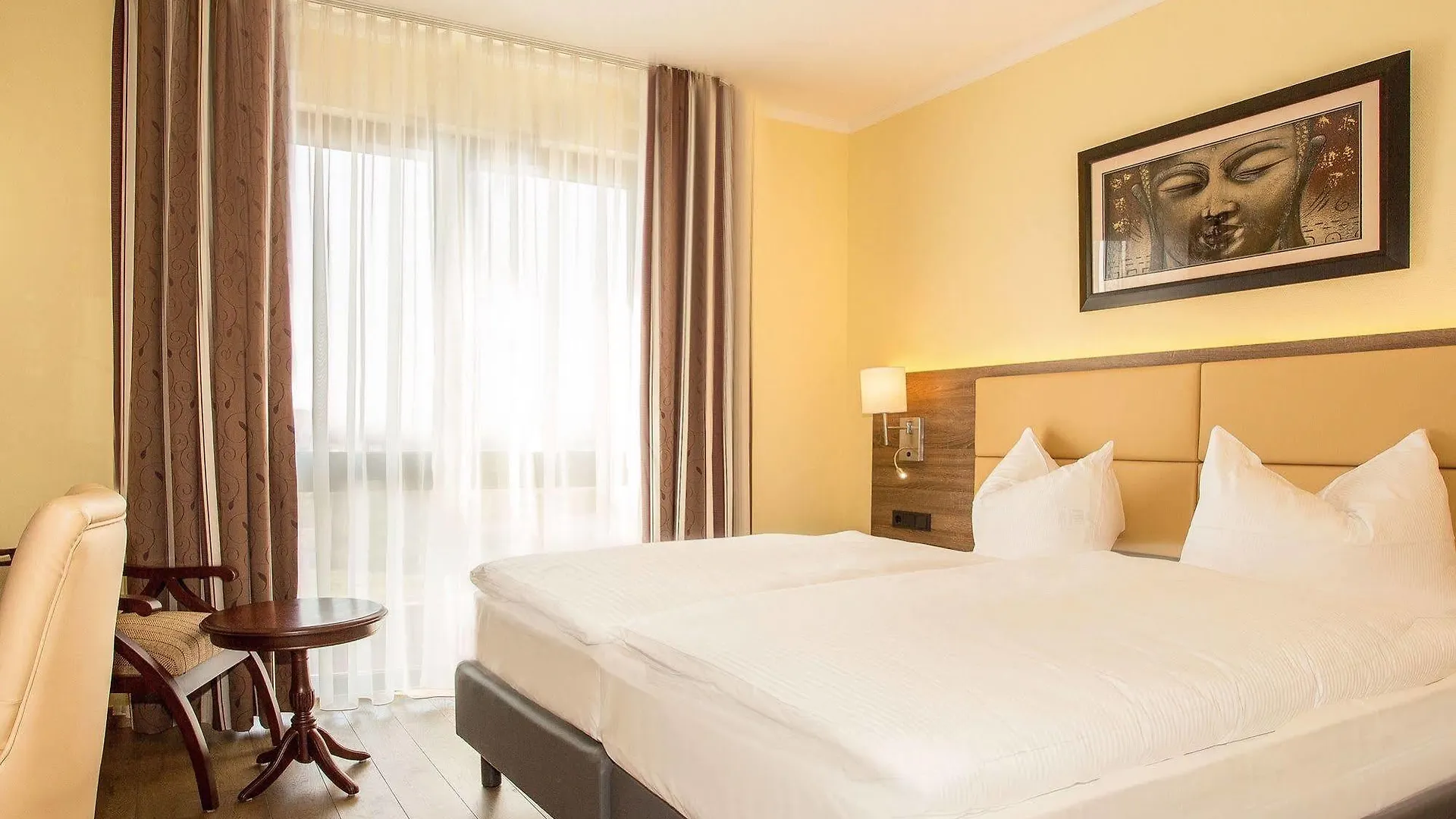 ***  Naam Hotel & Apartments Frankfurt City-Messe Airport Frankfurt am Main Germany
